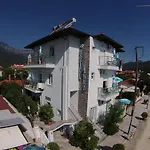 Anna * スカラ・ポタミアス